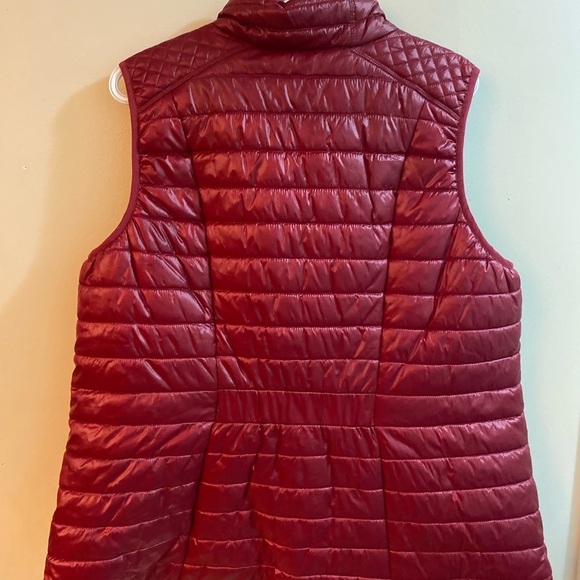 Tommy Hilfiger vest - Picture 2 of 2